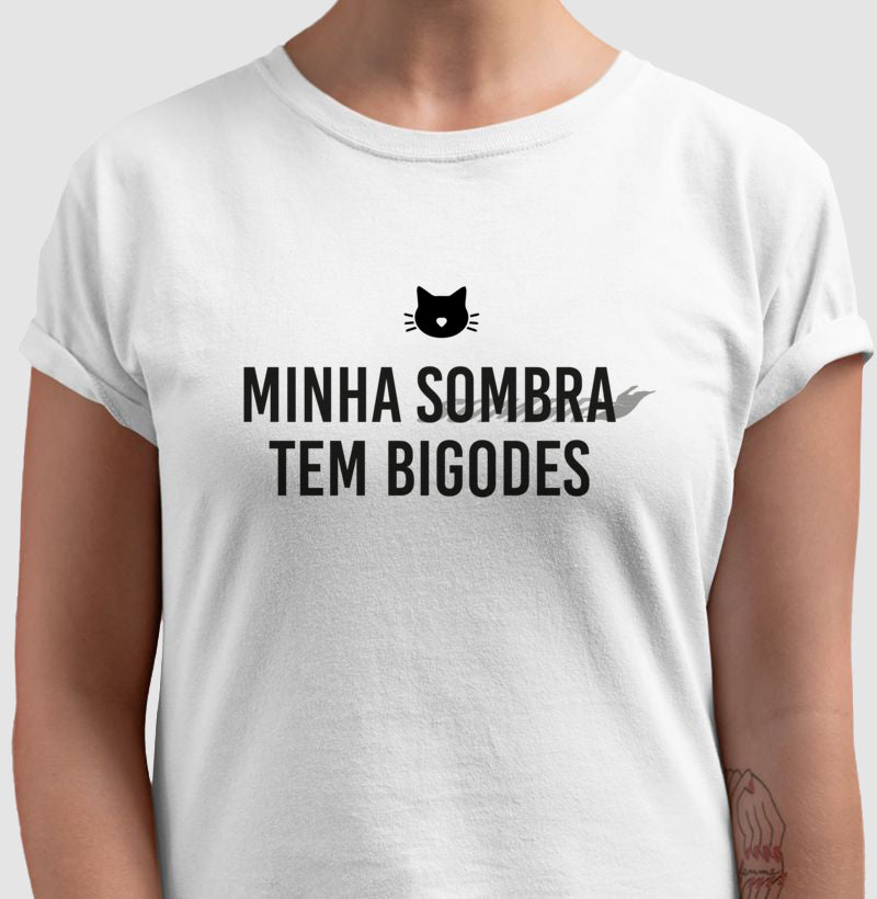 Minha sombra tem bigodes